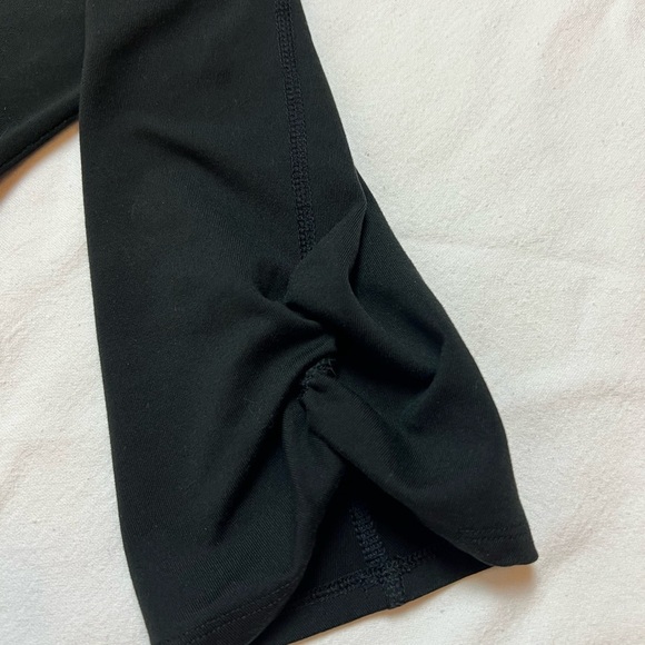The North Face Black Cropped Leggings - Picture 5 of 5